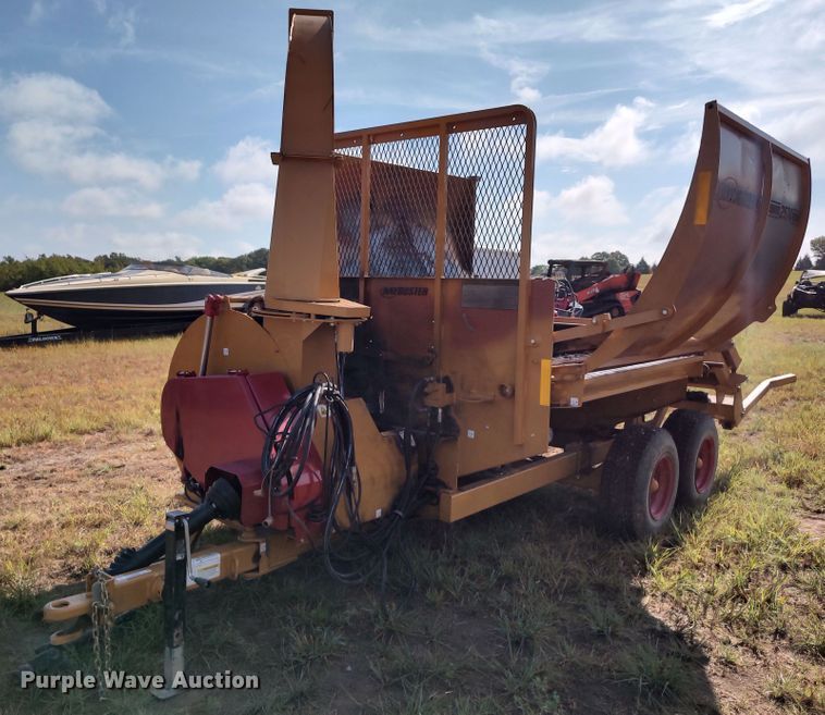 image for item LK9196 2019 HayBuster 2574  bale processor