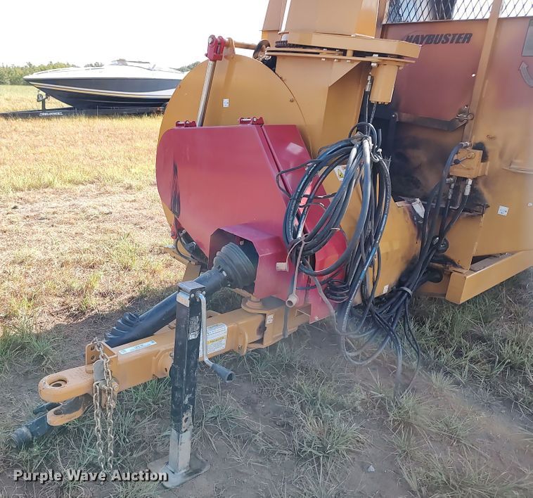 image for item LK9196 2019 HayBuster 2574  bale processor