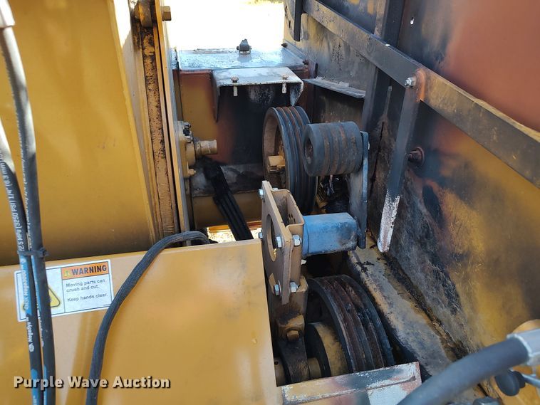 image for item LK9196 2019 HayBuster 2574  bale processor