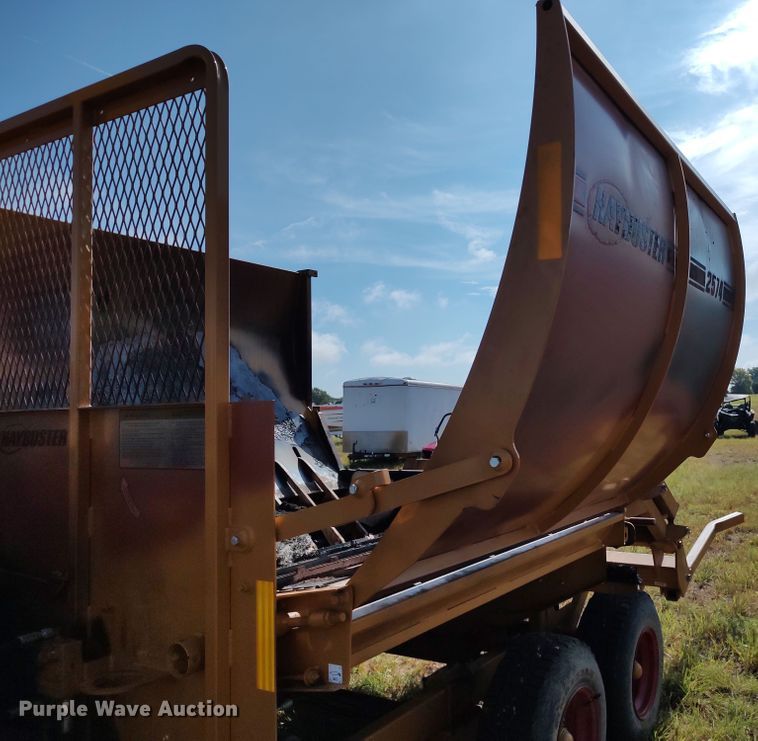 image for item LK9196 2019 HayBuster 2574  bale processor