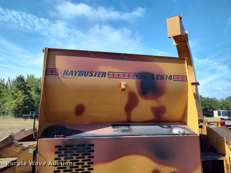 image for item LK9196 2019 HayBuster 2574  bale processor