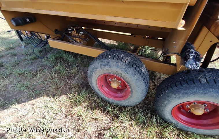 image for item LK9196 2019 HayBuster 2574  bale processor