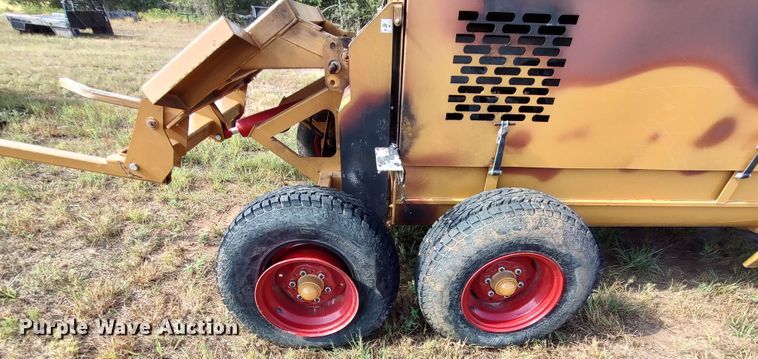 image for item LK9196 2019 HayBuster 2574  bale processor