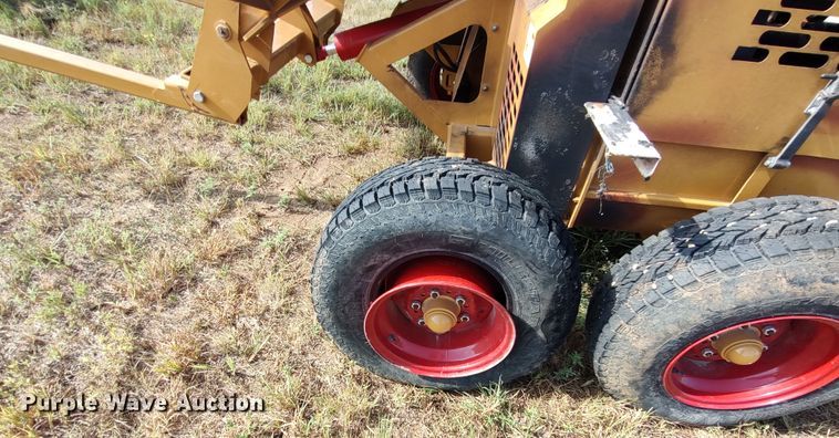 image for item LK9196 2019 HayBuster 2574  bale processor