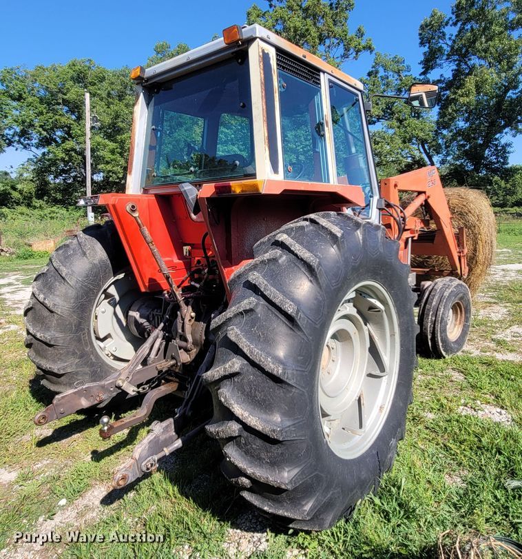 image for item LM9678 1984 Massey Ferguson 699  tractor