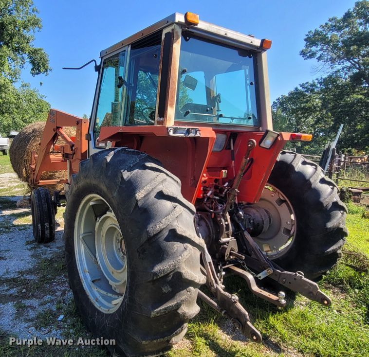 image for item LM9678 1984 Massey Ferguson 699  tractor