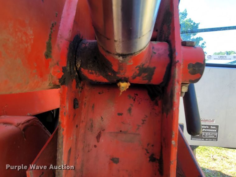 image for item LM9678 1984 Massey Ferguson 699  tractor