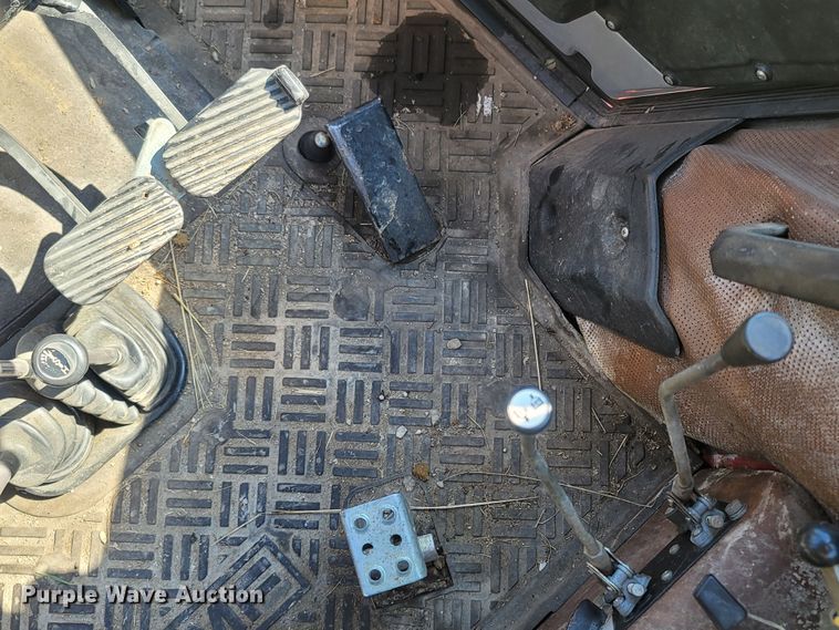 image for item LM9678 1984 Massey Ferguson 699  tractor