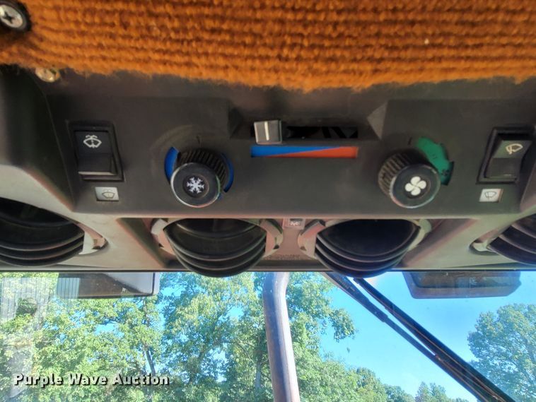 image for item LM9678 1984 Massey Ferguson 699  tractor