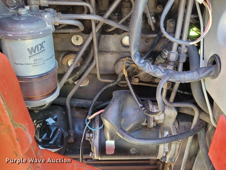 image for item LM9678 1984 Massey Ferguson 699  tractor