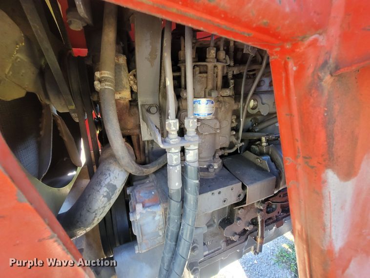 image for item LM9678 1984 Massey Ferguson 699  tractor