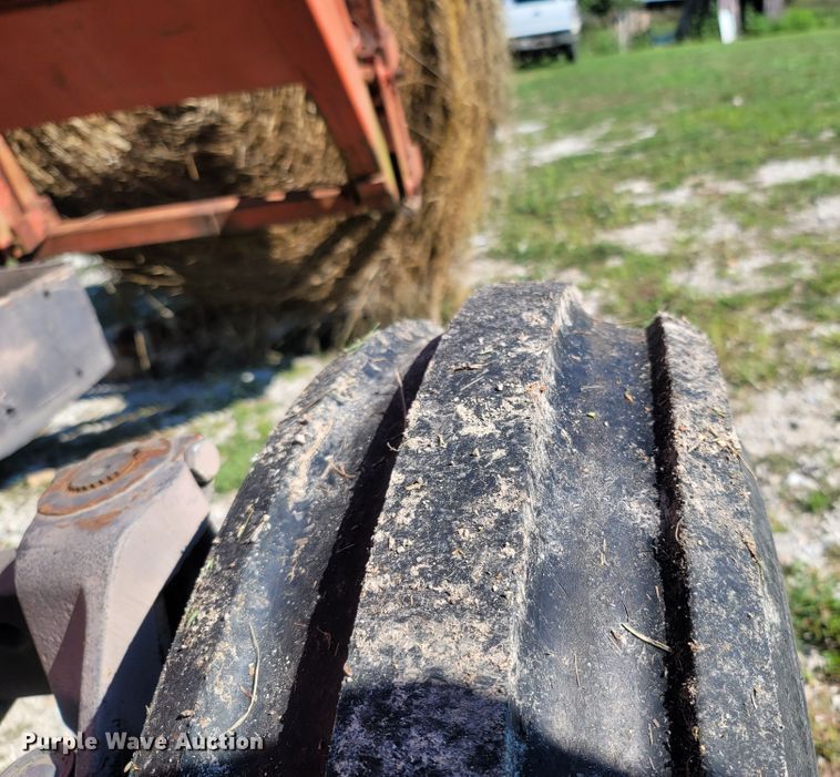 image for item LM9678 1984 Massey Ferguson 699  tractor