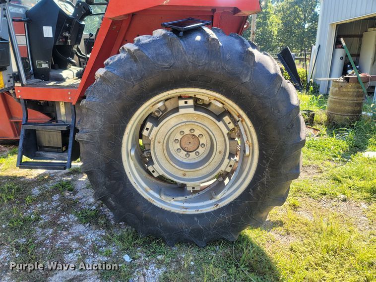 image for item LM9678 1984 Massey Ferguson 699  tractor