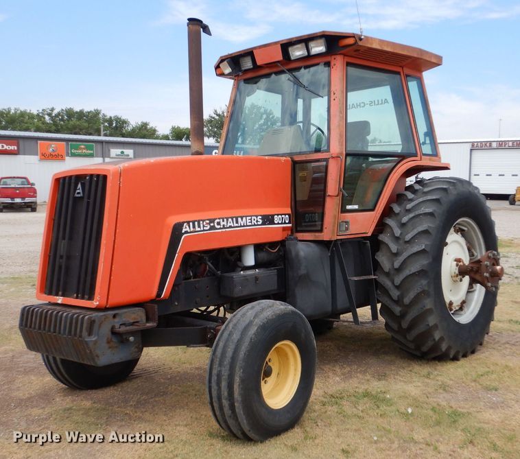 image for item LP9398 1982 Allis Chalmers 8070  tractor