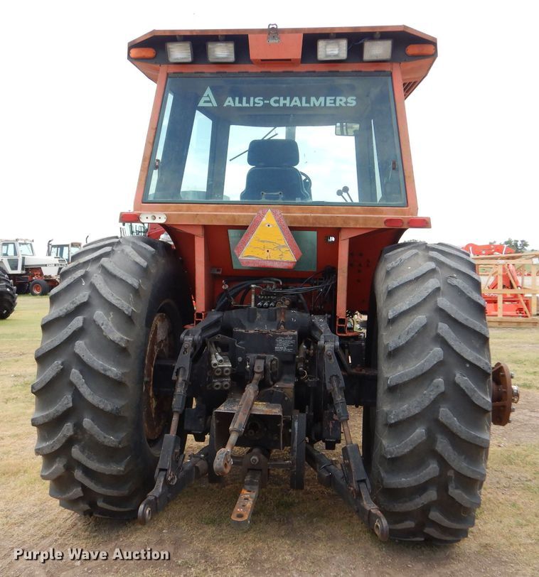 image for item LP9398 1982 Allis Chalmers 8070  tractor