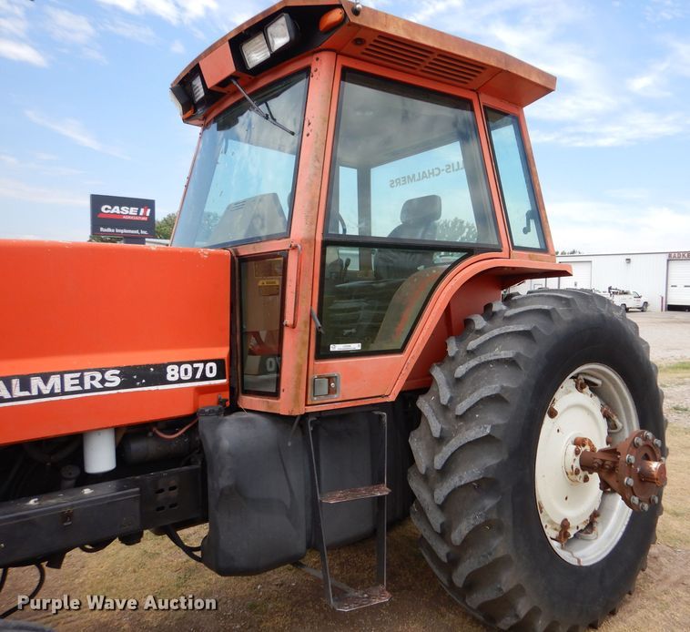 image for item LP9398 1982 Allis Chalmers 8070  tractor