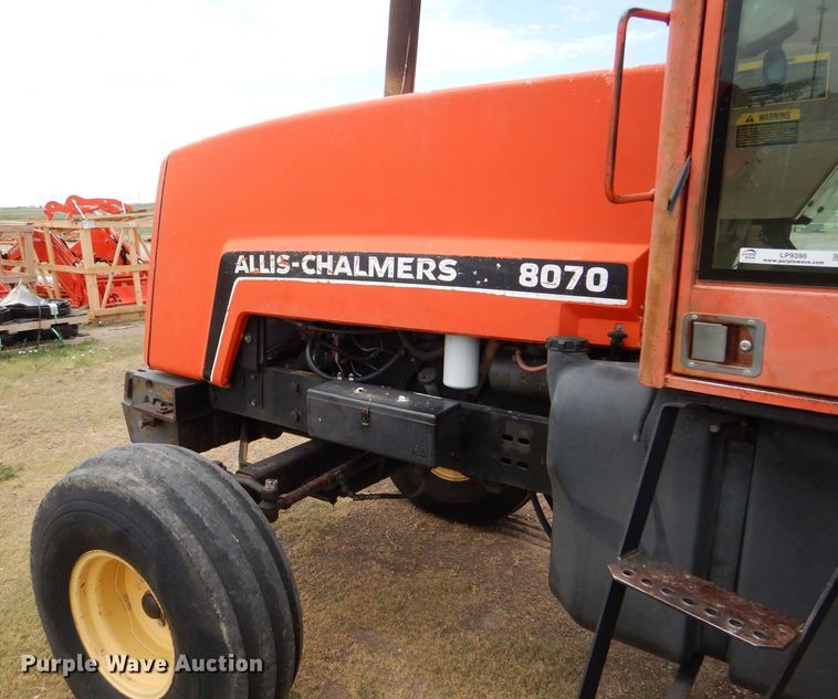 image for item LP9398 1982 Allis Chalmers 8070  tractor