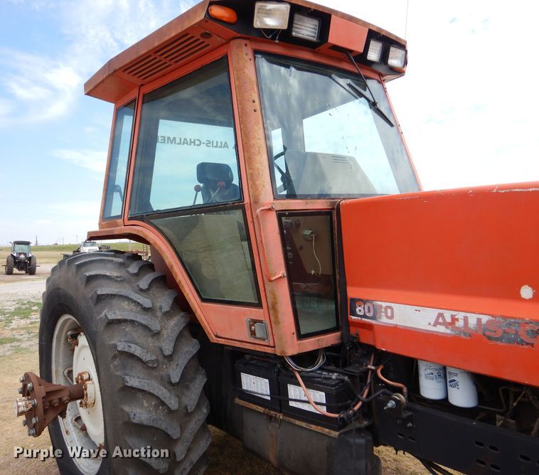image for item LP9398 1982 Allis Chalmers 8070  tractor