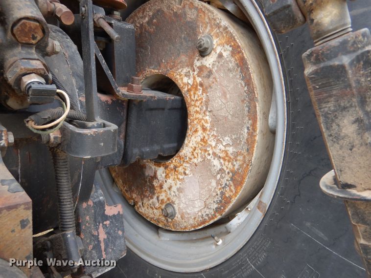 image for item LP9398 1982 Allis Chalmers 8070  tractor