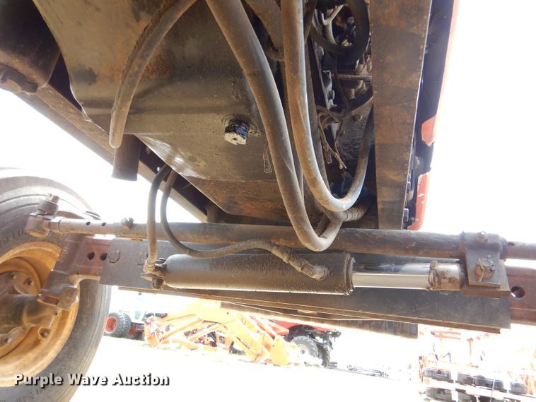 image for item LP9398 1982 Allis Chalmers 8070  tractor