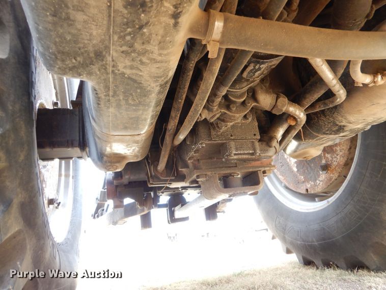 image for item LP9398 1982 Allis Chalmers 8070  tractor