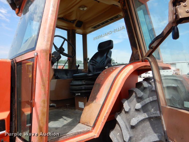 image for item LP9398 1982 Allis Chalmers 8070  tractor