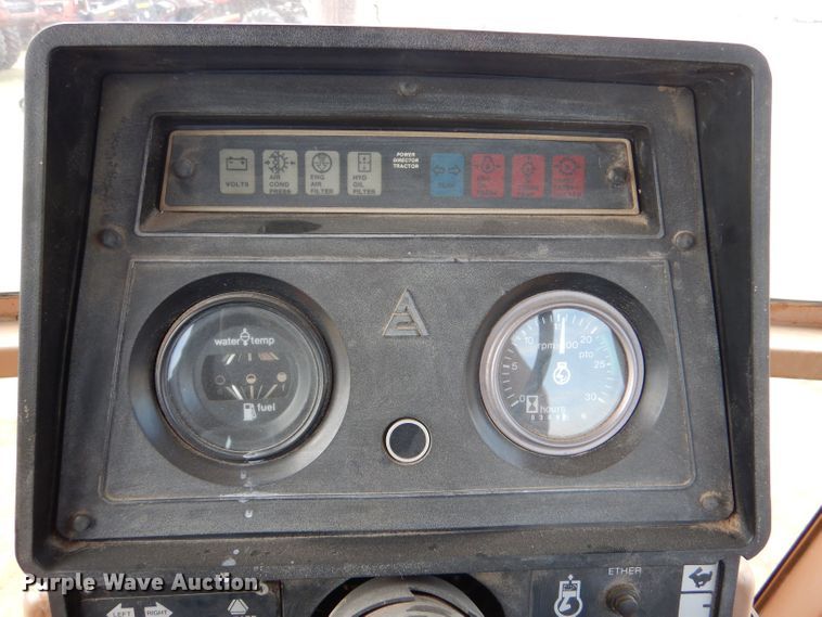 image for item LP9398 1982 Allis Chalmers 8070  tractor