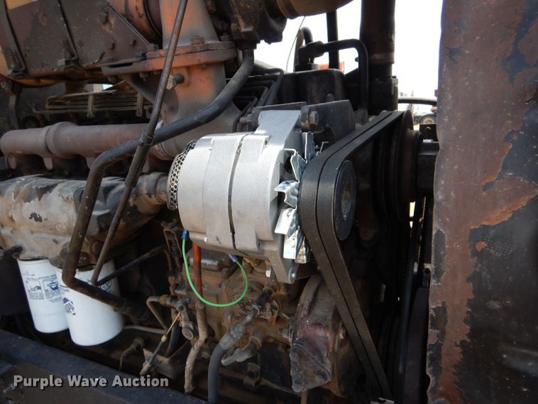 image for item LP9398 1982 Allis Chalmers 8070  tractor