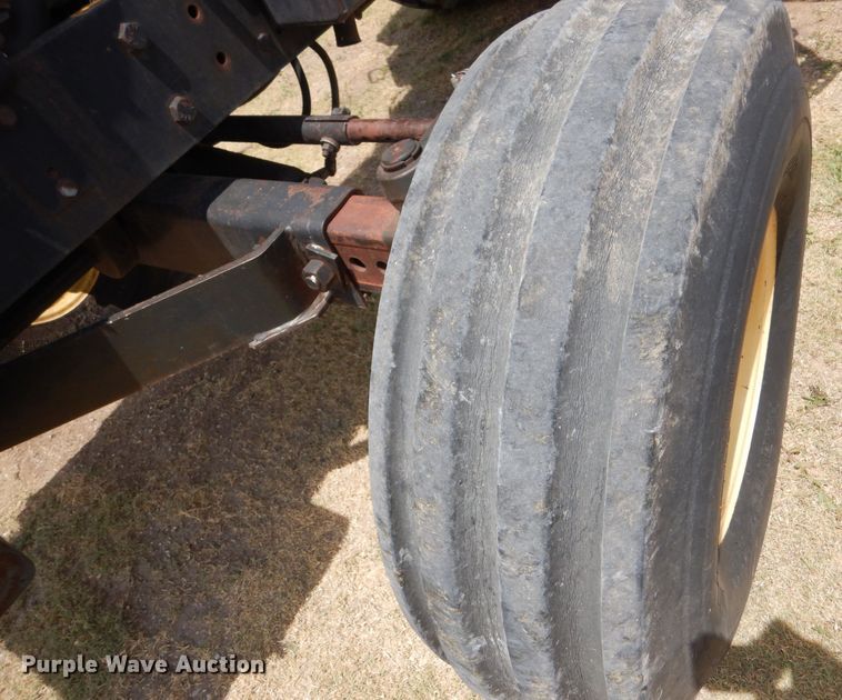 image for item LP9398 1982 Allis Chalmers 8070  tractor