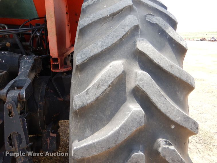 image for item LP9398 1982 Allis Chalmers 8070  tractor