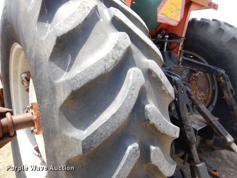 image for item LP9398 1982 Allis Chalmers 8070  tractor