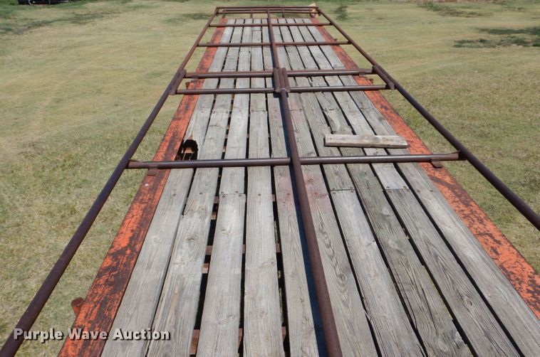 image for item LP9401 1978 Ex-Cel  flatbed trailer