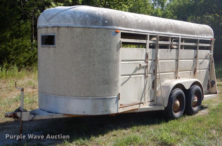 image for item LP9524 1982 Blair  livestock trailer