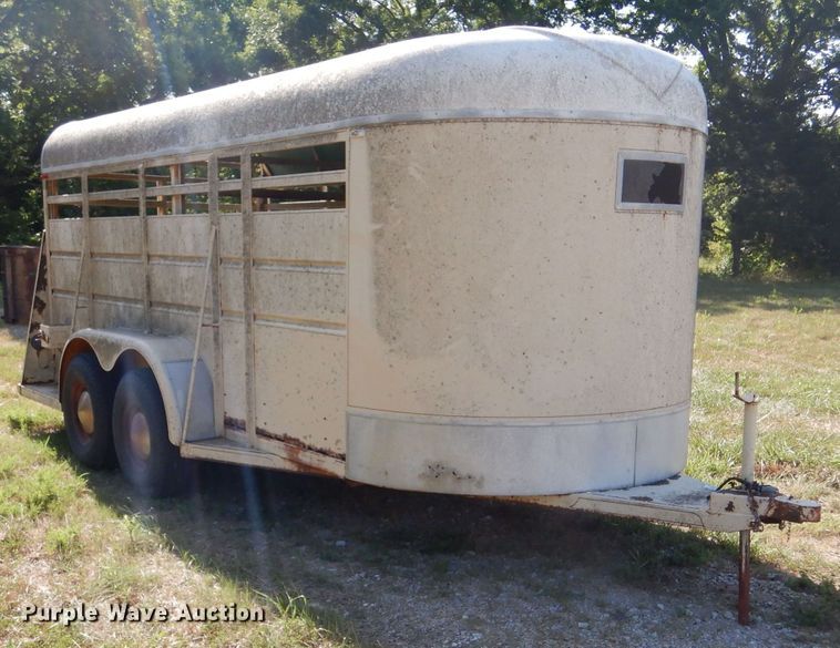 image for item LP9524 1982 Blair  livestock trailer
