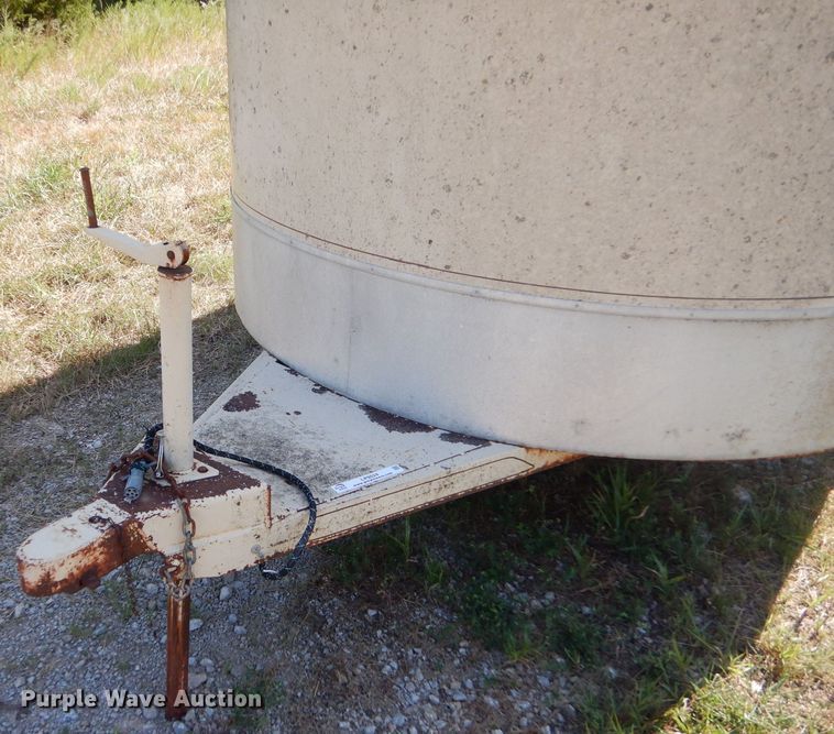 image for item LP9524 1982 Blair  livestock trailer