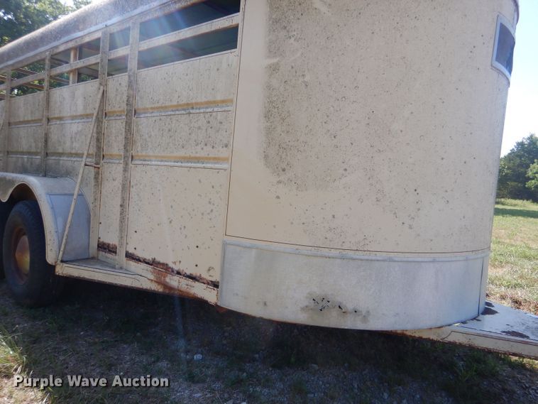 image for item LP9524 1982 Blair  livestock trailer