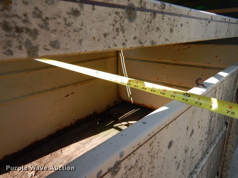 image for item LP9524 1982 Blair  livestock trailer