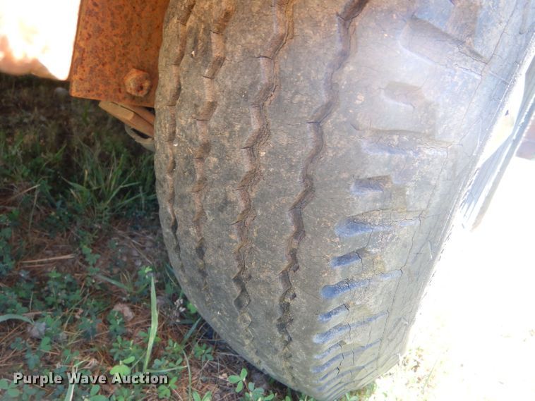 image for item LP9524 1982 Blair  livestock trailer