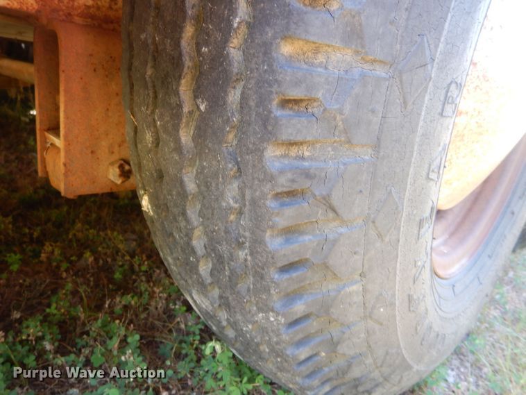 image for item LP9524 1982 Blair  livestock trailer
