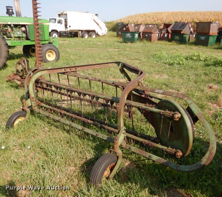 image for item LY9057 Hay equipment