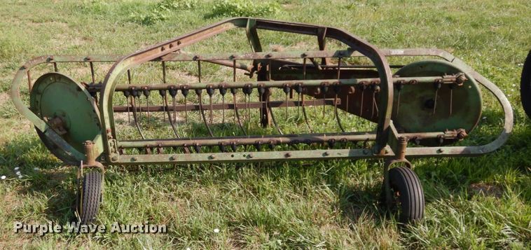 image for item LY9057 Hay equipment