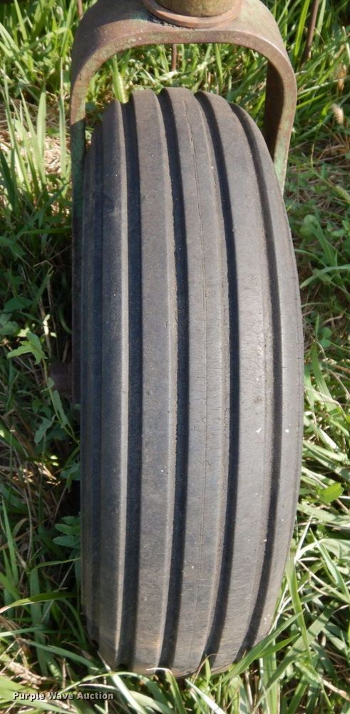 image for item LY9057 Hay equipment