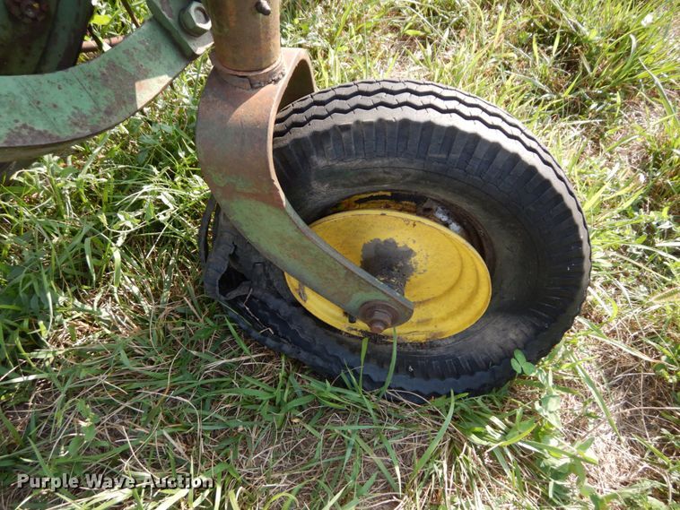 image for item LY9057 Hay equipment