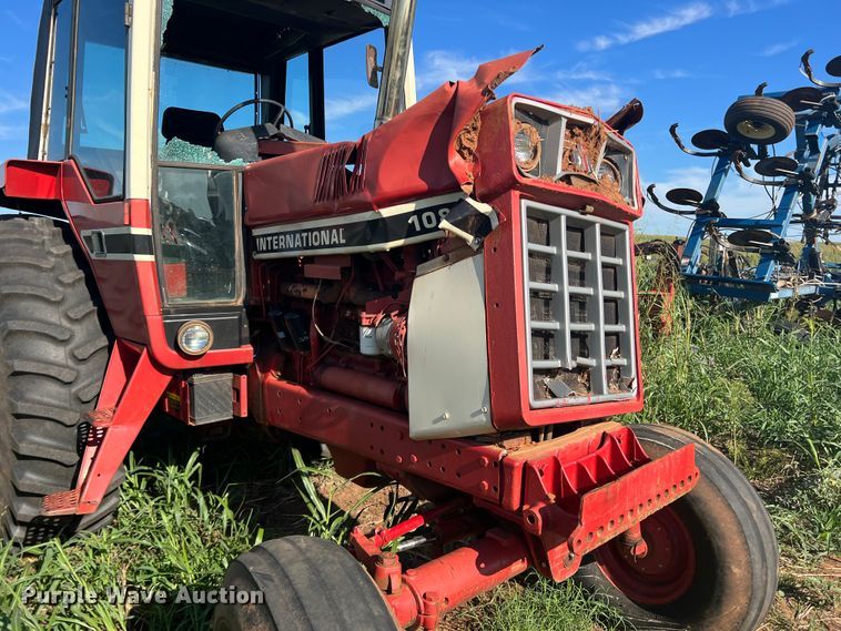 image for item MQ9786 1979 International 1086  tractor