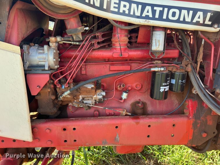 image for item MQ9786 1979 International 1086  tractor