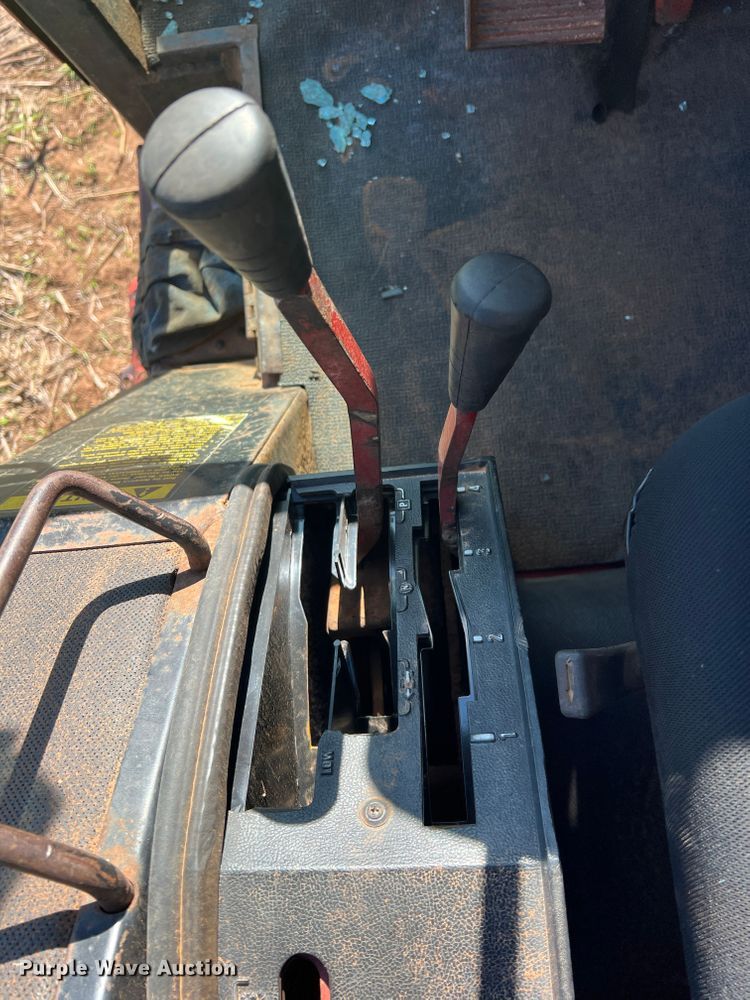 image for item MQ9786 1979 International 1086  tractor