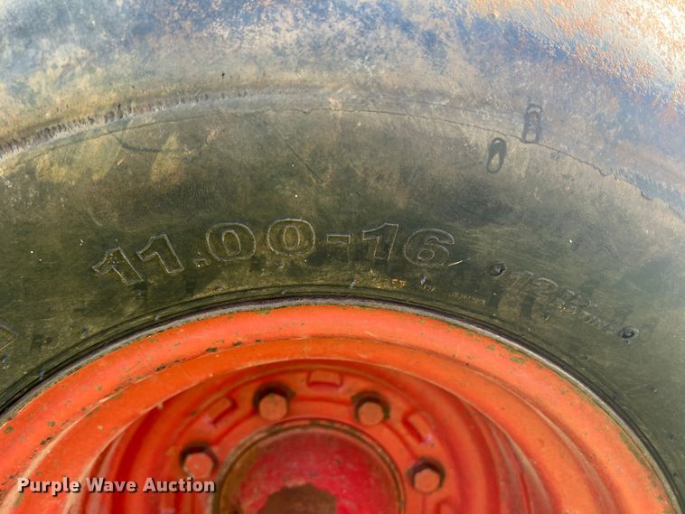 image for item MQ9786 1979 International 1086  tractor