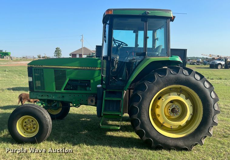 image for item MQ9788 1994 John Deere 7200  tractor