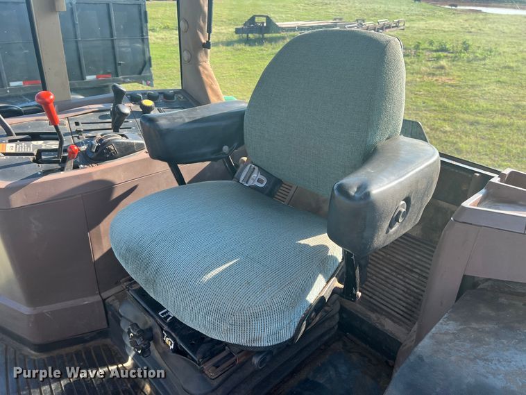 image for item MQ9788 1994 John Deere 7200  tractor