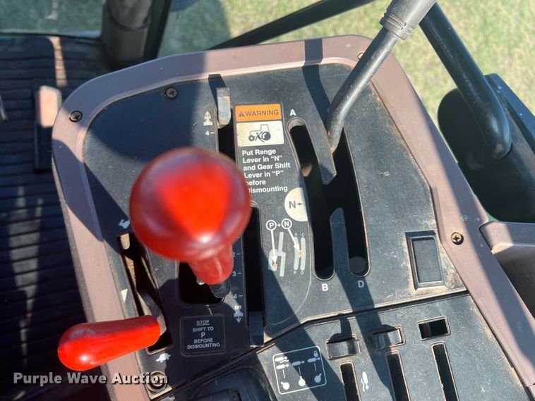 image for item MQ9788 1994 John Deere 7200  tractor